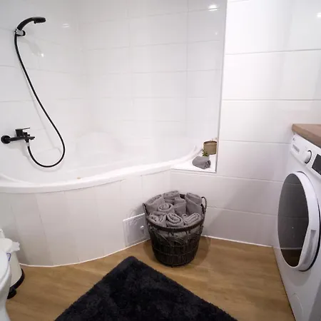 Tekla Apartman Gyula Esterno foto