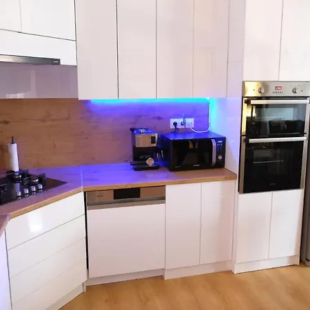 Tekla Apartman Gyula Esterno foto